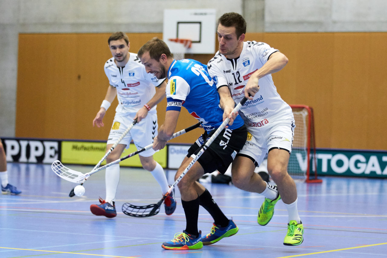 Zug United Herren NLA
Zug United - Kloten-Bülach Jets 
Resultat 6 : 5 am 11. November 2017 in der Sporthalle Schönenbühl in Unterägeri 
Bild: Michael Peter