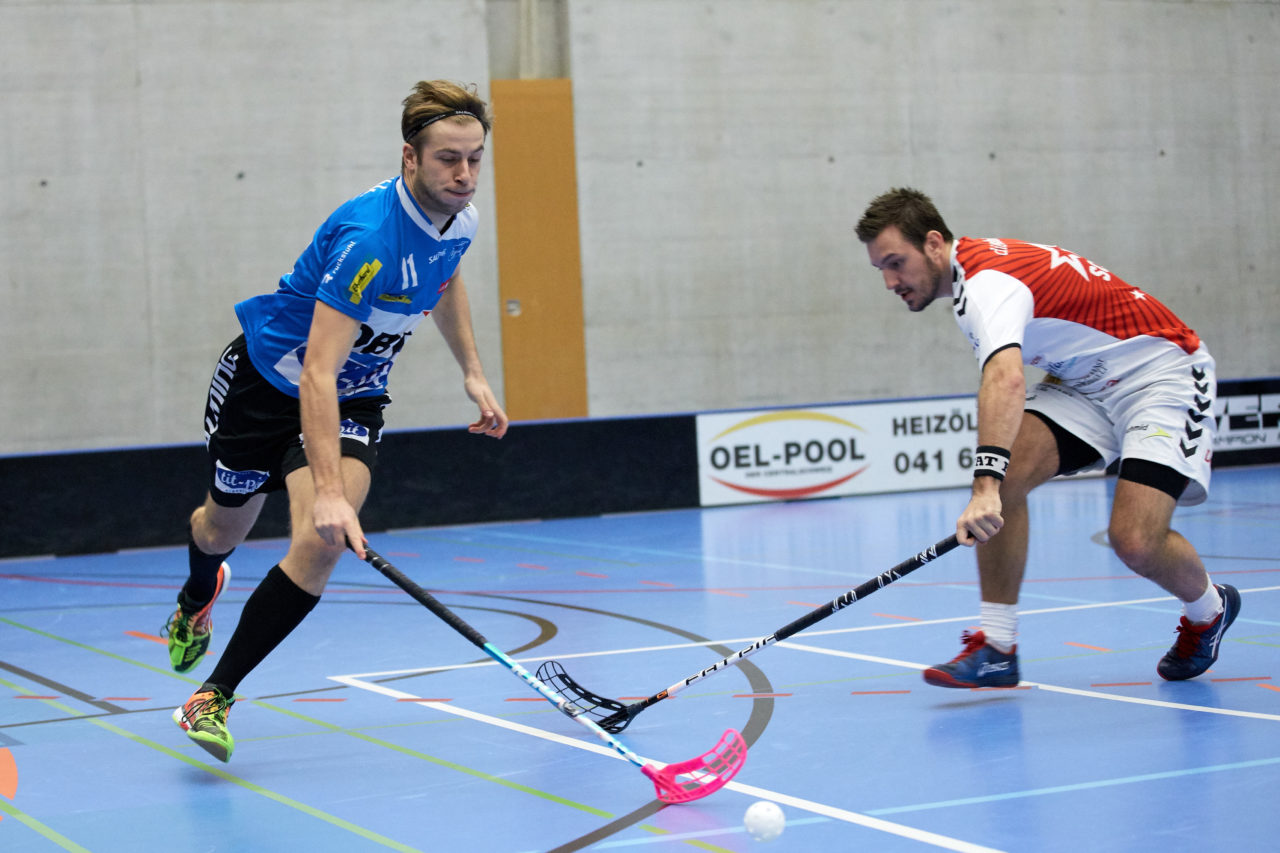 Zug United Herren NLA
Zug United - Kloten-Bülach Jets 
Resultat 6 : 5 am 11. November 2017 in der Sporthalle Schönenbühl in Unterägeri 
Bild: Michael Peter