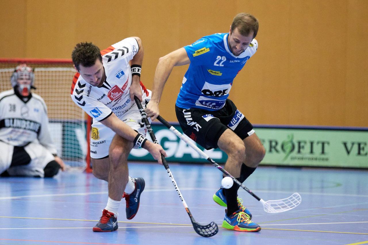 Zug United Herren NLA
Zug United - Kloten-Bülach Jets 
Resultat 6 : 5 am 11. November 2017 in der Sporthalle Schönenbühl in Unterägeri 
Bild: Michael Peter