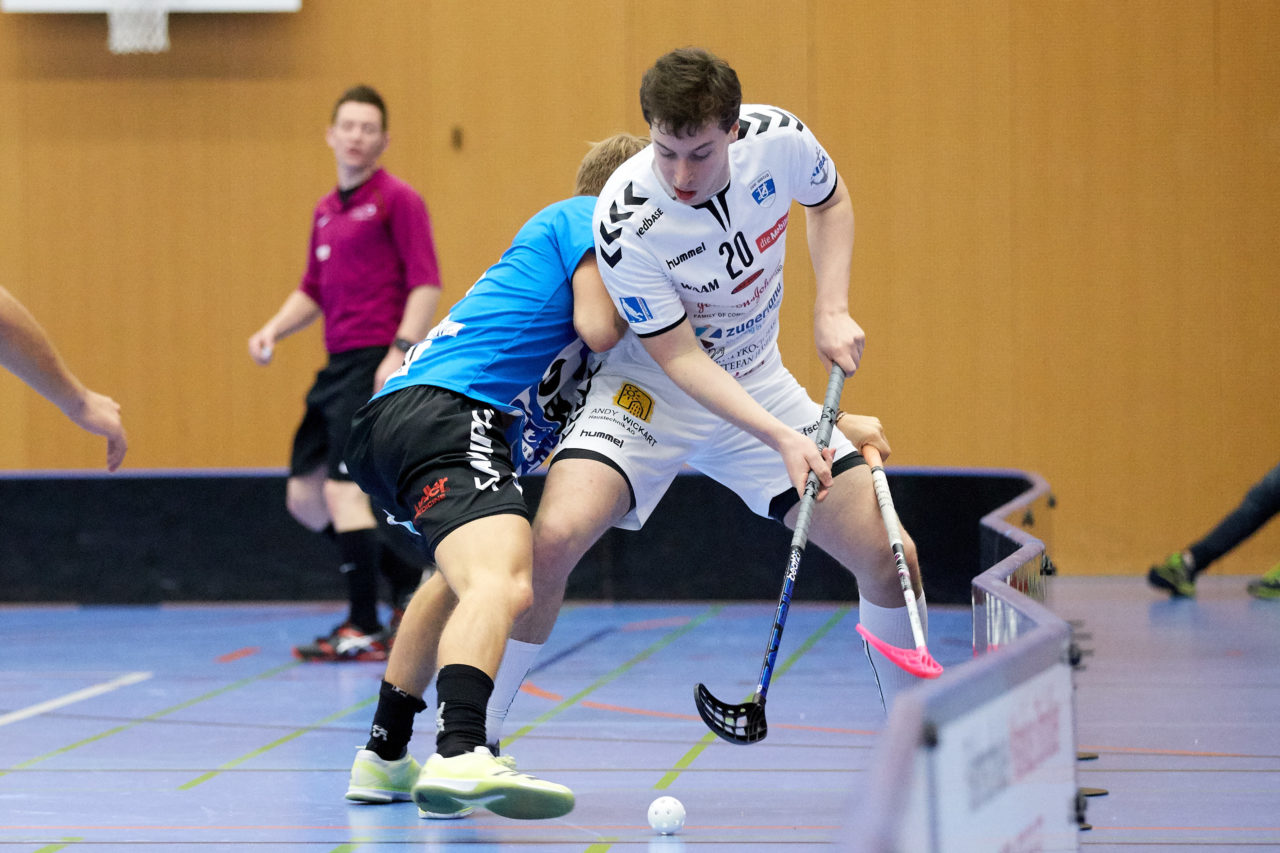 Zug United Herren NLA
Zug United - Kloten-Bülach Jets 
Resultat 6 : 5 am 11. November 2017 in der Sporthalle Schönenbühl in Unterägeri 
Bild: Michael Peter