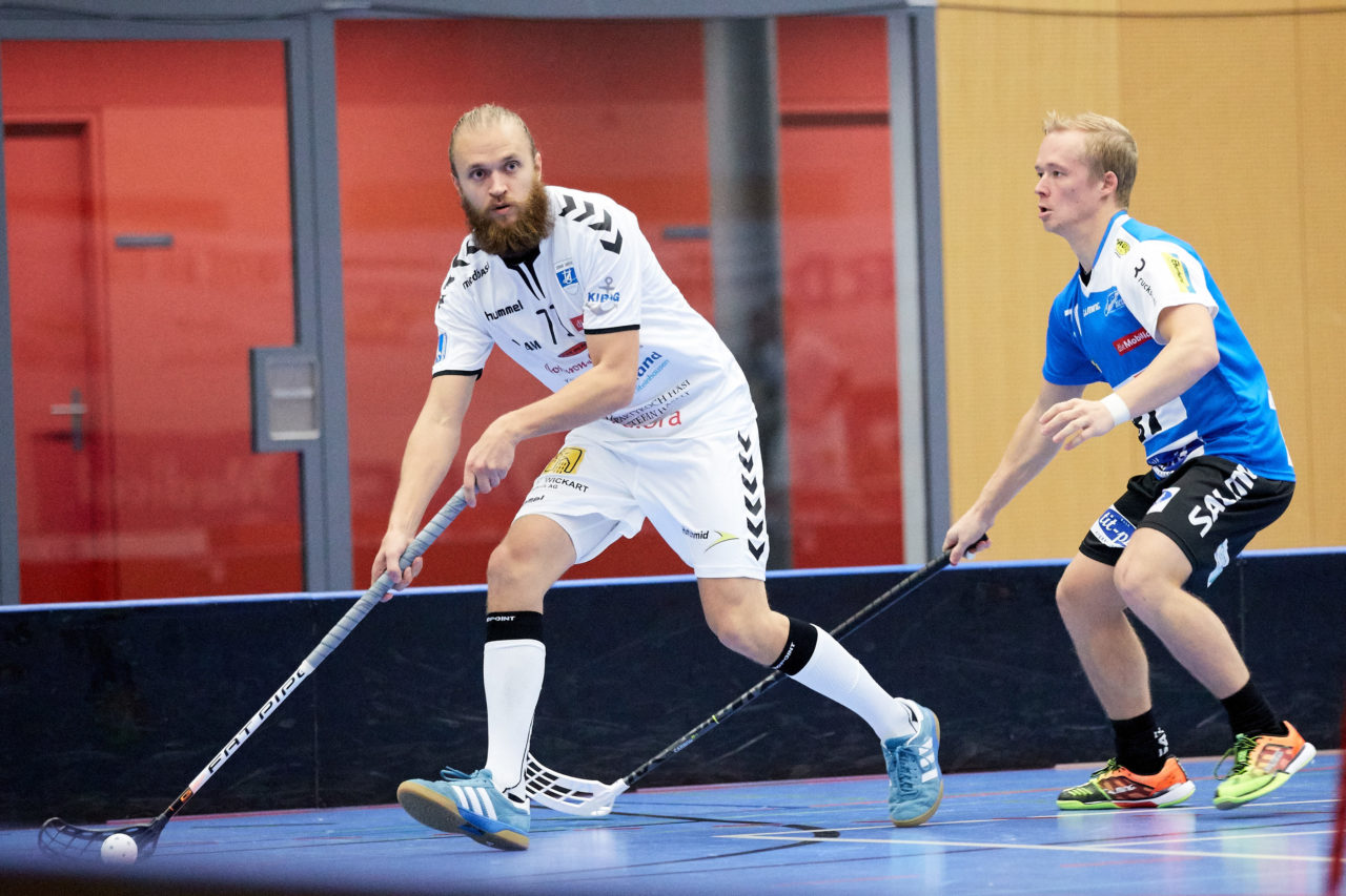 Zug United Herren NLA
Zug United - Kloten-Bülach Jets 
Resultat 6 : 5 am 11. November 2017 in der Sporthalle Schönenbühl in Unterägeri 
Bild: Michael Peter