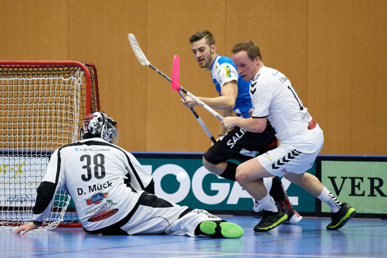 Zug United Herren NLA
Zug United - Kloten-Bülach Jets 
Resultat 6 : 5 am 11. November 2017 in der Sporthalle Schönenbühl in Unterägeri 
Bild: Michael Peter