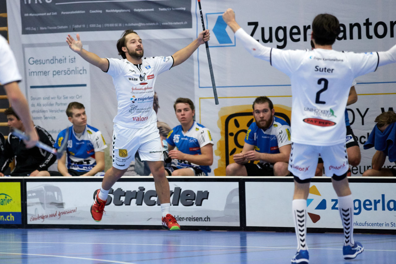 Zug United Herren NLA
Zug United - Kloten-Bülach Jets 
Resultat 6 : 5 am 11. November 2017 in der Sporthalle Schönenbühl in Unterägeri 
Bild: Michael Peter