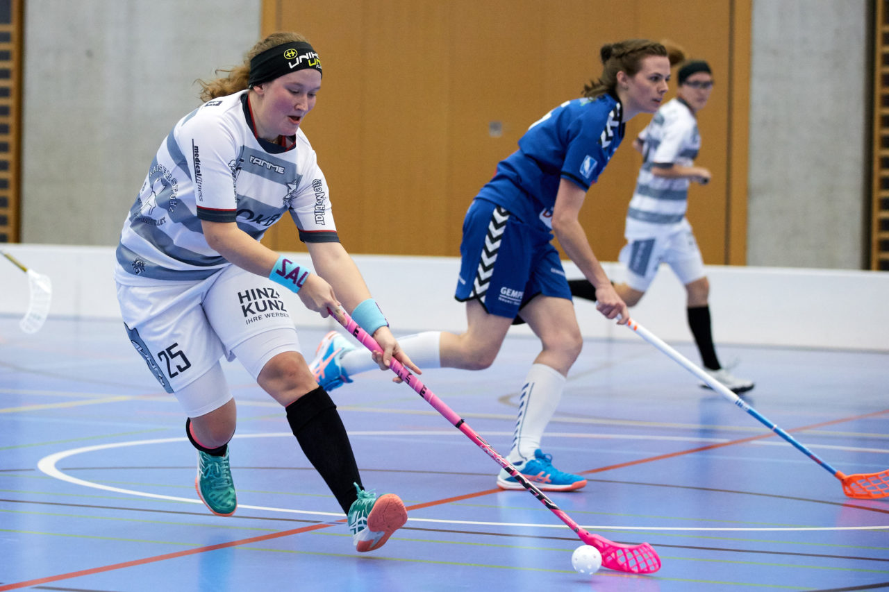 UHC Zugerland - Ad Astra Sarnen 
Resultat 3 : 6 
am 18. November 2017 in der Sporthalle Schönenbühl in Unterägeri 
Bild: Michael Peter