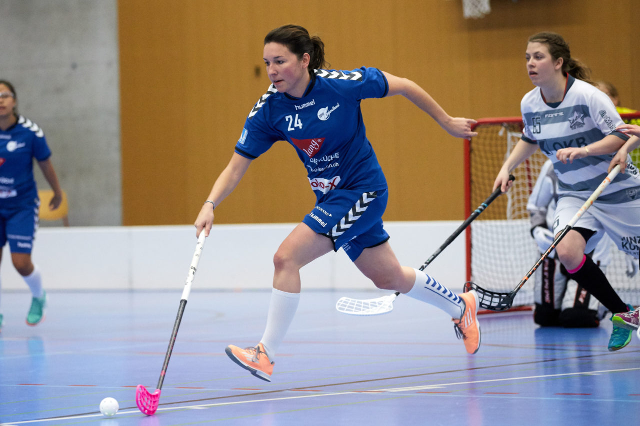 UHC Zugerland - Ad Astra Sarnen 
Resultat 3 : 6 
am 18. November 2017 in der Sporthalle Schönenbühl in Unterägeri 
Bild: Michael Peter