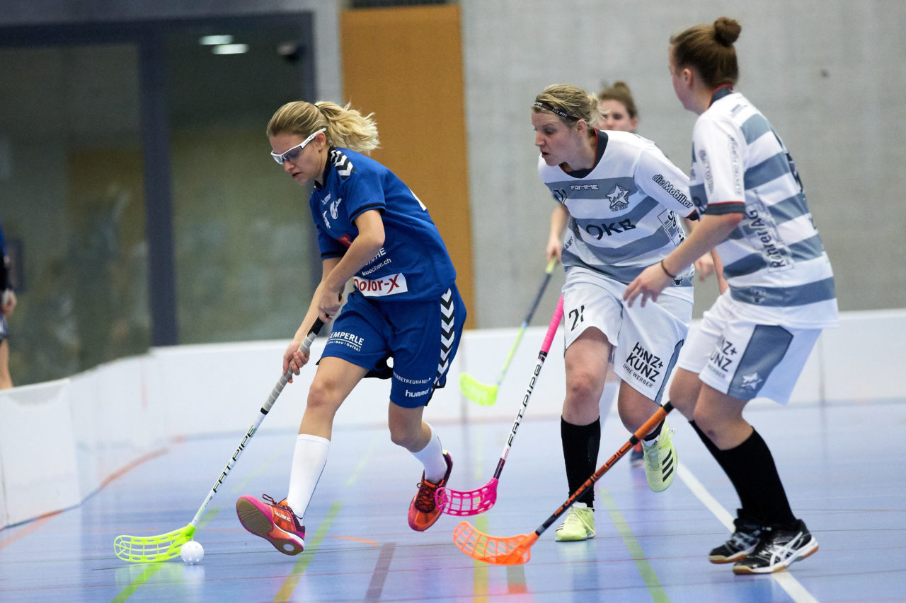UHC Zugerland - Ad Astra Sarnen 
Resultat 3 : 6 
am 18. November 2017 in der Sporthalle Schönenbühl in Unterägeri 
Bild: Michael Peter