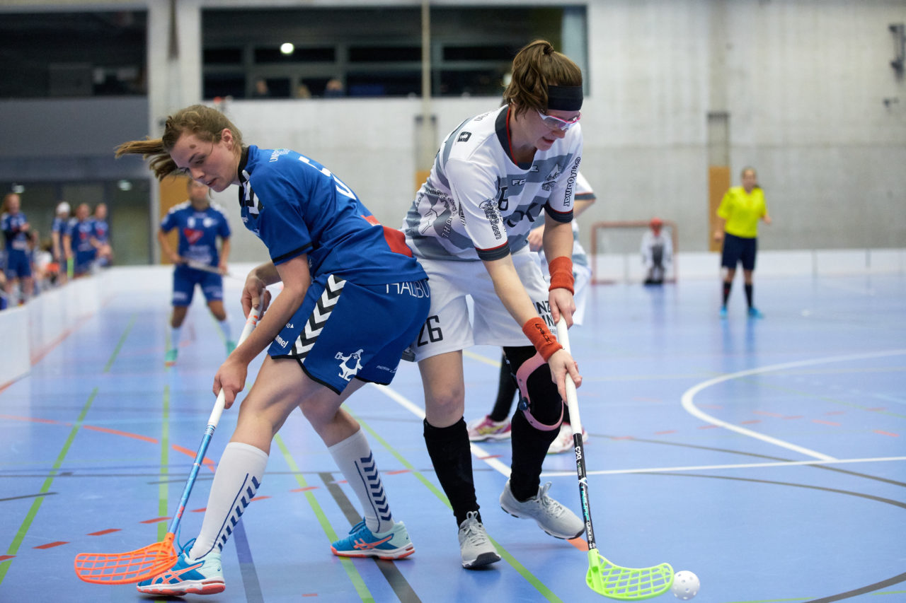 UHC Zugerland - Ad Astra Sarnen 
Resultat 3 : 6 
am 18. November 2017 in der Sporthalle Schönenbühl in Unterägeri 
Bild: Michael Peter