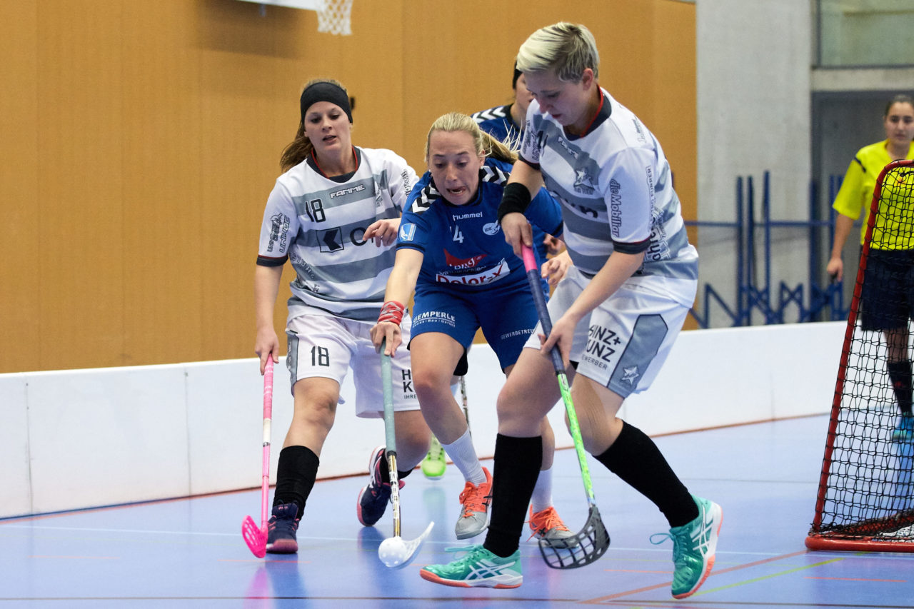 UHC Zugerland - Ad Astra Sarnen 
Resultat 3 : 6 
am 18. November 2017 in der Sporthalle Schönenbühl in Unterägeri 
Bild: Michael Peter