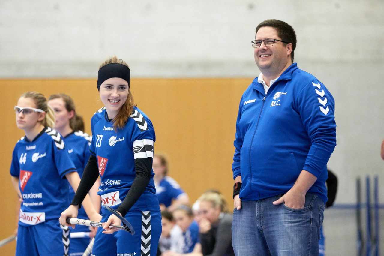 UHC Zugerland - Ad Astra Sarnen 
Resultat 3 : 6 
am 18. November 2017 in der Sporthalle Schönenbühl in Unterägeri 
Bild: Michael Peter