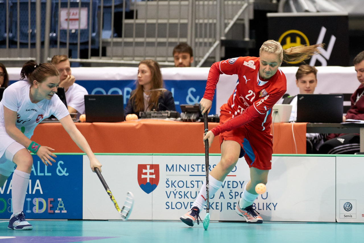 Women's World Floorball Championships 2017 
Stadion Ondreja Nepelu and Hant Arena Bratislava, Slovakia 
1rd - 9th December 2017 
Event website: www.iffwfc.org 
Photos: Michael Peter