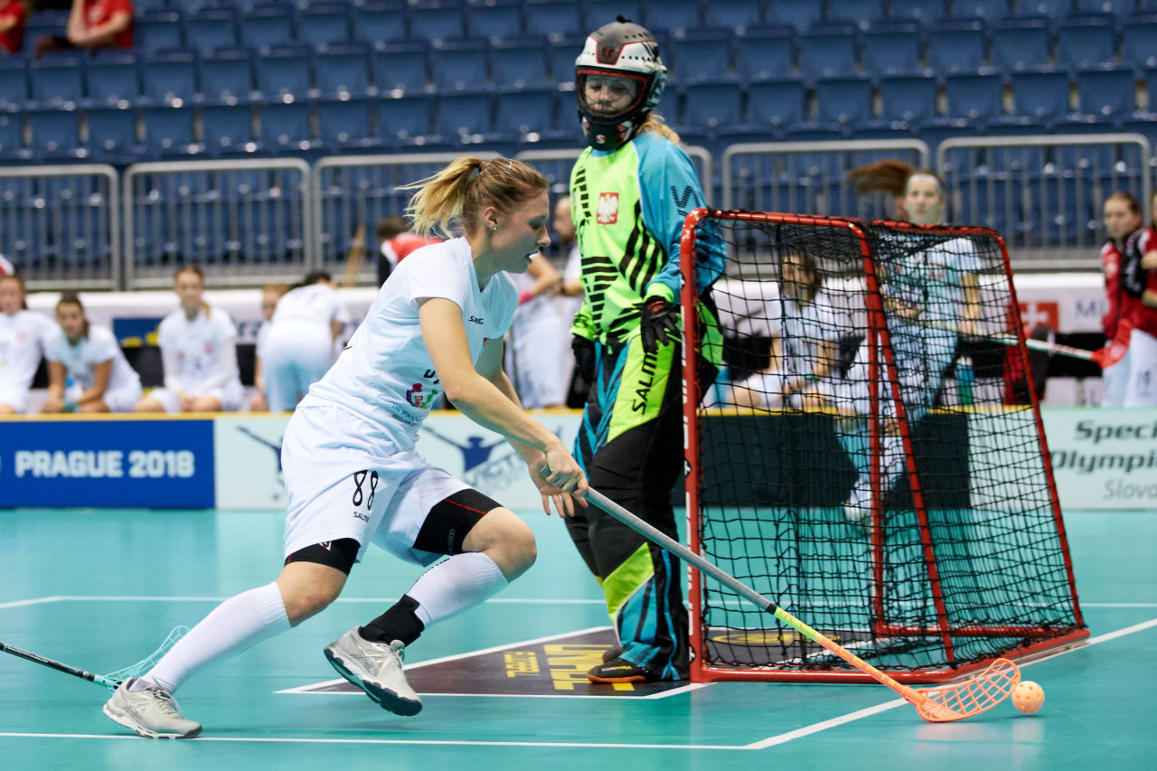 Women's World Floorball Championships 2017 
Stadion Ondreja Nepelu and Hant Arena Bratislava, Slovakia 
1rd - 9th December 2017 
Event website: www.iffwfc.org 
Photos: Michael Peter