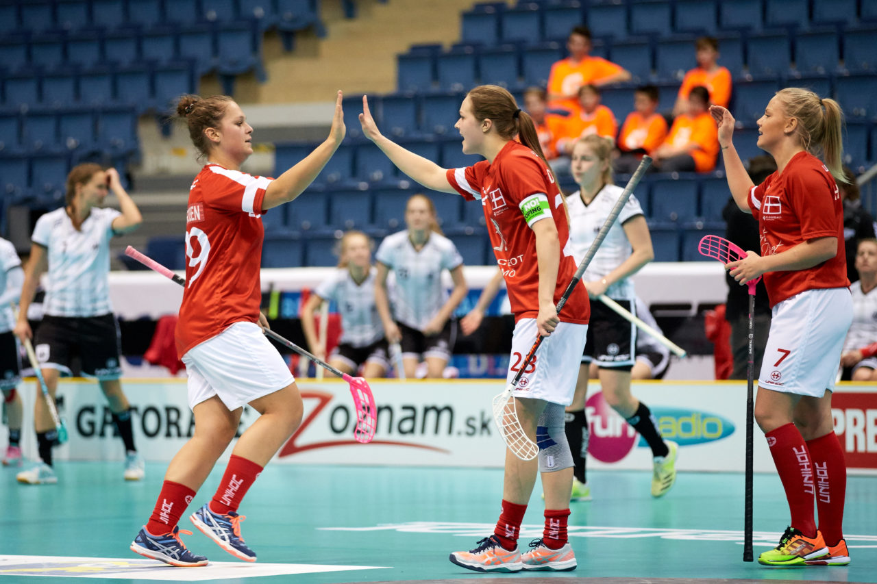 Women's World Floorball Championships 2017 
Stadion Ondreja Nepelu and Hant Arena Bratislava, Slovakia 
1rd - 9th December 2017 
Event website: www.iffwfc.org 
Photos: Michael Peter