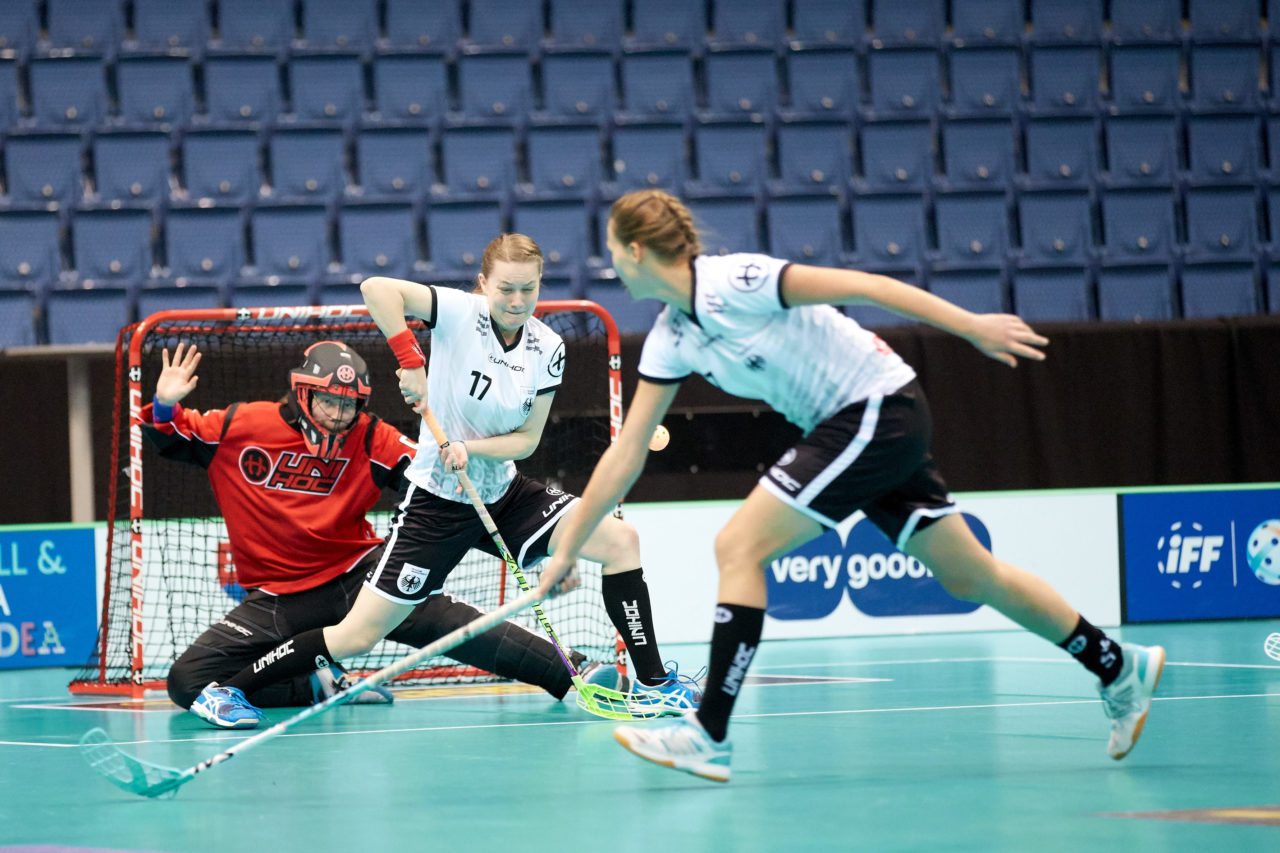 Women's World Floorball Championships 2017 
Stadion Ondreja Nepelu and Hant Arena Bratislava, Slovakia 
1rd - 9th December 2017 
Event website: www.iffwfc.org 
Photos: Michael Peter