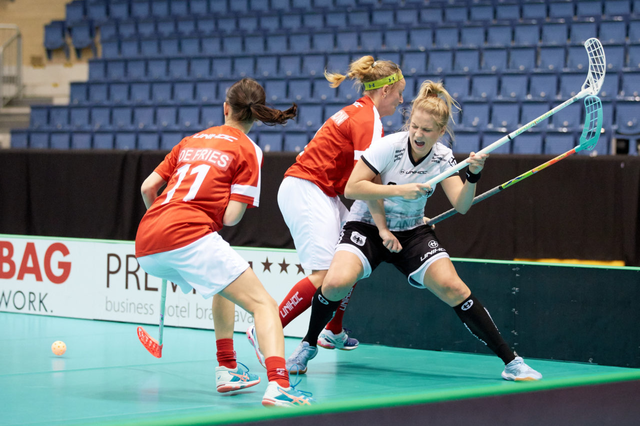 Women's World Floorball Championships 2017 
Stadion Ondreja Nepelu and Hant Arena Bratislava, Slovakia 
1rd - 9th December 2017 
Event website: www.iffwfc.org 
Photos: Michael Peter