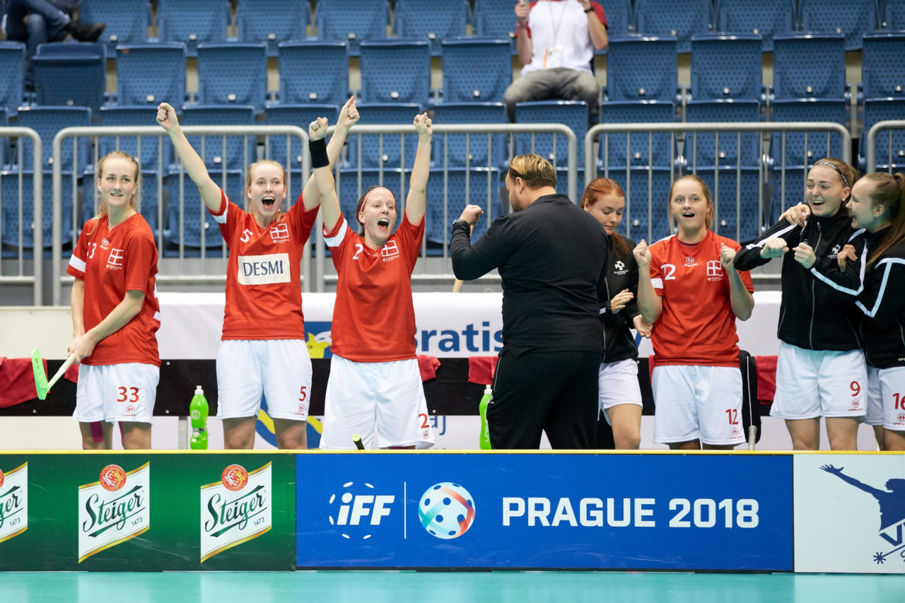 Women's World Floorball Championships 2017 
Stadion Ondreja Nepelu and Hant Arena Bratislava, Slovakia 
1rd - 9th December 2017 
Event website: www.iffwfc.org 
Photos: Michael Peter