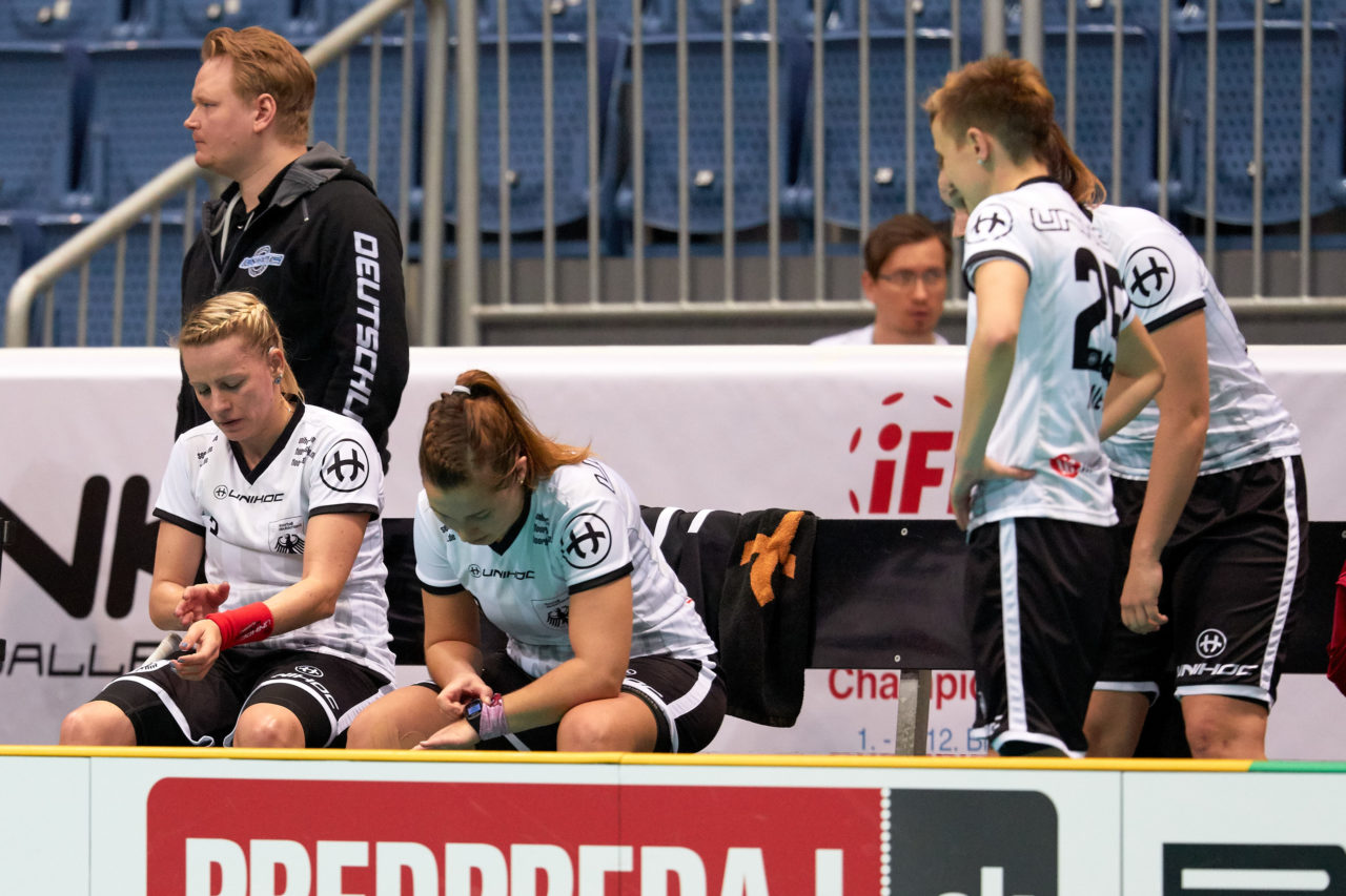 Women's World Floorball Championships 2017 
Stadion Ondreja Nepelu and Hant Arena Bratislava, Slovakia 
1rd - 9th December 2017 
Event website: www.iffwfc.org 
Photos: Michael Peter