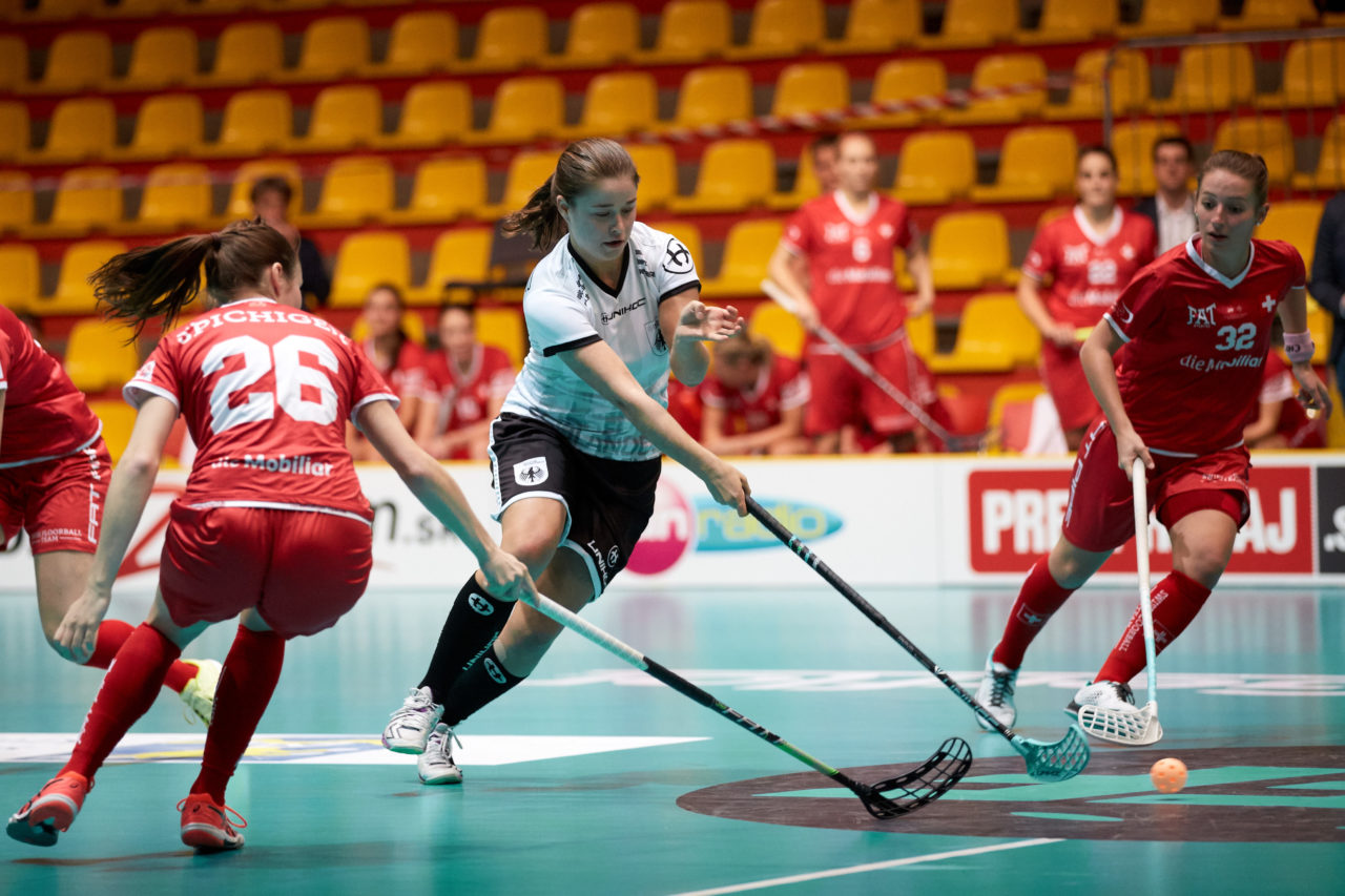 Women's World Floorball Championships 2017 
Stadion Ondreja Nepelu and Hant Arena Bratislava, Slovakia 
1rd - 9th December 2017 
Event website: www.iffwfc.org 
Photos: Michael Peter