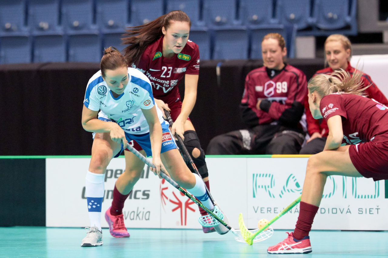 Women's World Floorball Championships 2017 
Stadion Ondreja Nepelu and Hant Arena Bratislava, Slovakia 
1rd - 9th December 2017 
Event website: www.iffwfc.org 
Photos: Michael Peter