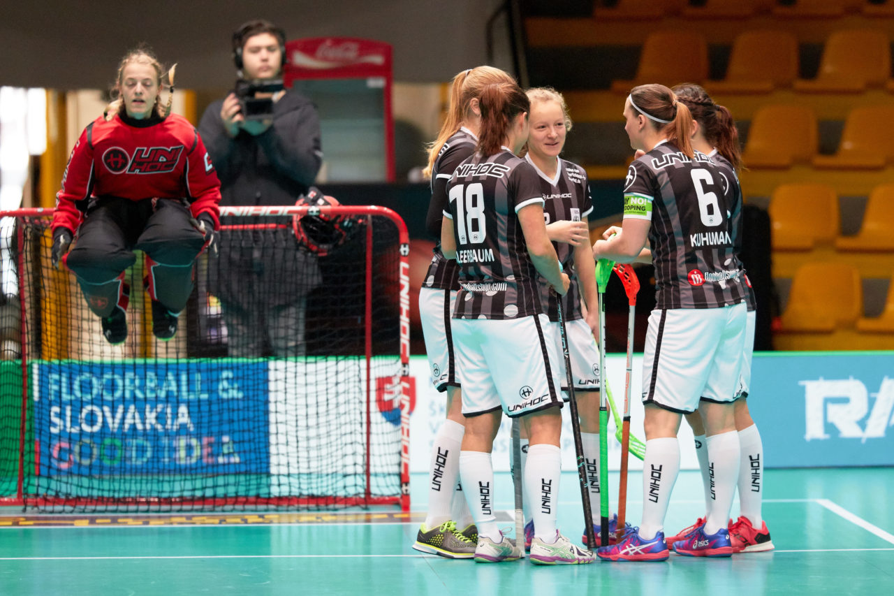 Women's World Floorball Championships 2017 
Stadion Ondreja Nepelu and Hant Arena Bratislava, Slovakia 
1rd - 9th December 2017 
Event website: www.iffwfc.org 
Photos: Michael Peter
