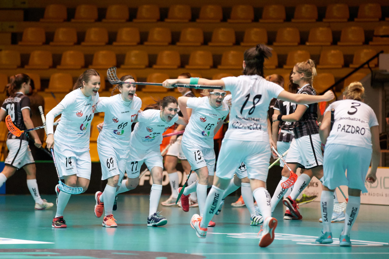 Women's World Floorball Championships 2017 
Stadion Ondreja Nepelu and Hant Arena Bratislava, Slovakia 
1rd - 9th December 2017 
Event website: www.iffwfc.org 
Photos: Michael Peter