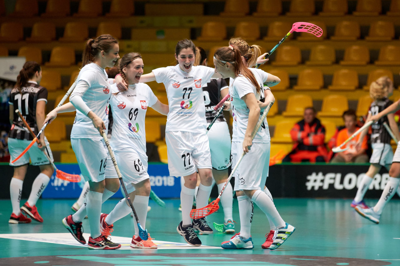 Women's World Floorball Championships 2017 
Stadion Ondreja Nepelu and Hant Arena Bratislava, Slovakia 
1rd - 9th December 2017 
Event website: www.iffwfc.org 
Photos: Michael Peter