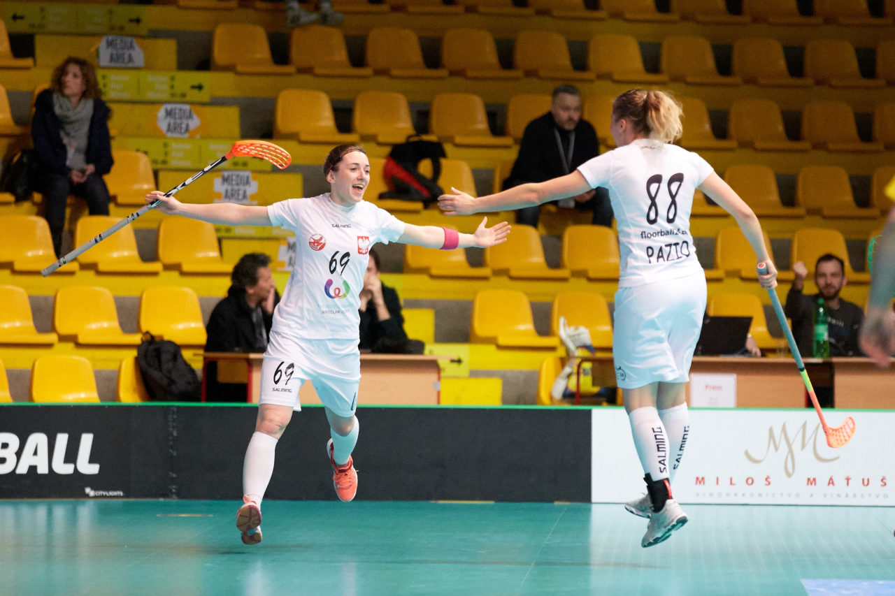 Women's World Floorball Championships 2017 
Stadion Ondreja Nepelu and Hant Arena Bratislava, Slovakia 
1rd - 9th December 2017 
Event website: www.iffwfc.org 
Photos: Michael Peter