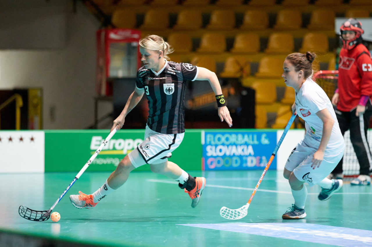 Women's World Floorball Championships 2017 
Stadion Ondreja Nepelu and Hant Arena Bratislava, Slovakia 
1rd - 9th December 2017 
Event website: www.iffwfc.org 
Photos: Michael Peter