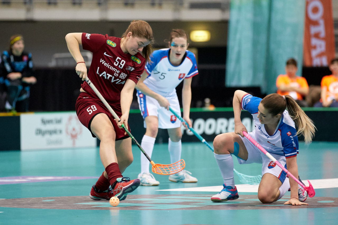 Women's World Floorball Championships 2017 
Stadion Ondreja Nepelu and Hant Arena Bratislava, Slovakia 
1rd - 9th December 2017 
Event website: www.iffwfc.org 
Photos: Michael Peter