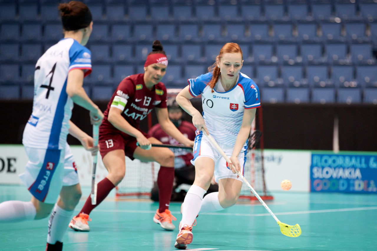 Women's World Floorball Championships 2017 
Stadion Ondreja Nepelu and Hant Arena Bratislava, Slovakia 
1rd - 9th December 2017 
Event website: www.iffwfc.org 
Photos: Michael Peter