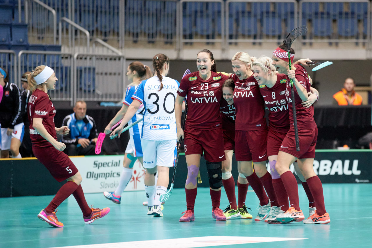 Women's World Floorball Championships 2017 
Stadion Ondreja Nepelu and Hant Arena Bratislava, Slovakia 
1rd - 9th December 2017 
Event website: www.iffwfc.org 
Photos: Michael Peter