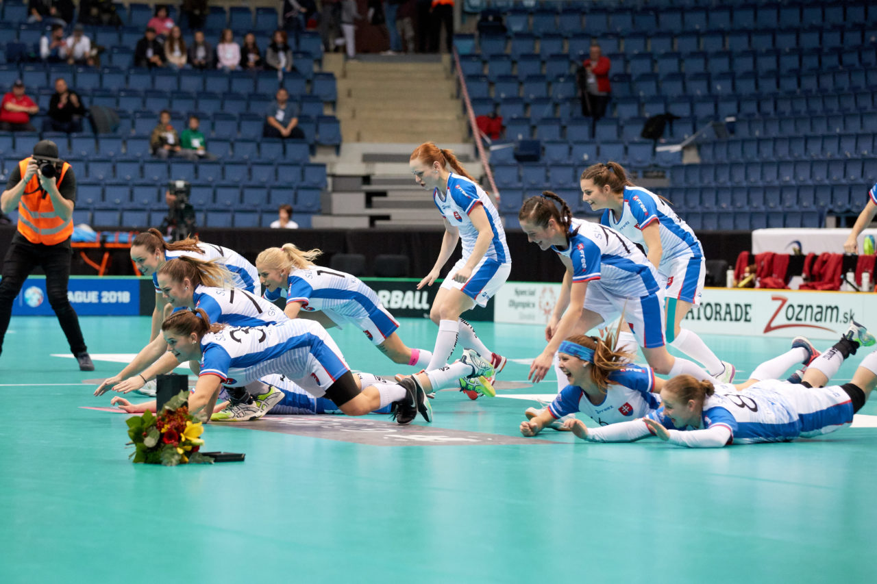 Women's World Floorball Championships 2017 
Stadion Ondreja Nepelu and Hant Arena Bratislava, Slovakia 
1rd - 9th December 2017 
Event website: www.iffwfc.org 
Photos: Michael Peter