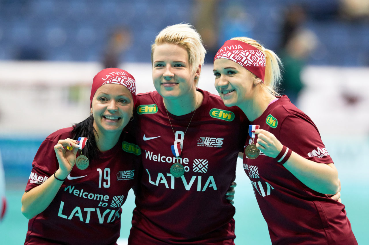 Women's World Floorball Championships 2017 
Stadion Ondreja Nepelu and Hant Arena Bratislava, Slovakia 
1rd - 9th December 2017 
Event website: www.iffwfc.org 
Photos: Michael Peter