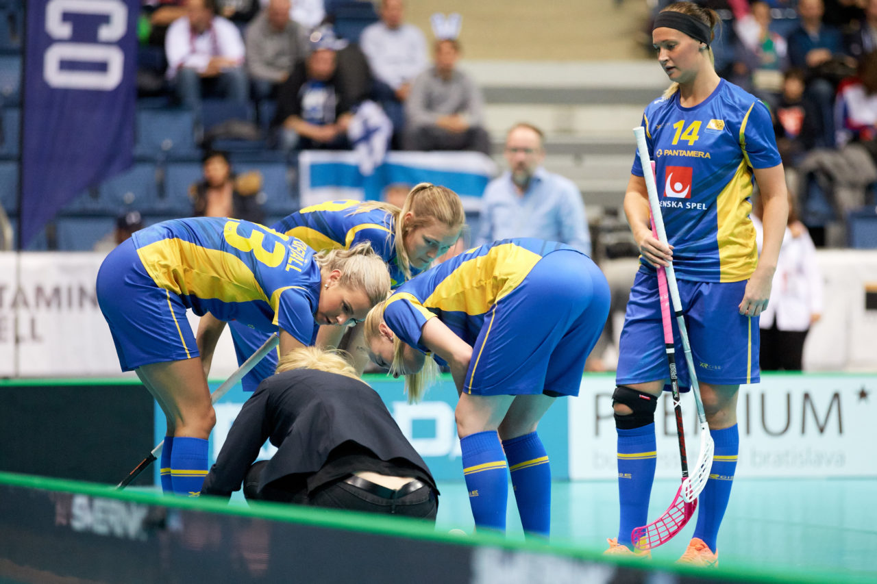 Women's World Floorball Championships 2017 
Stadion Ondreja Nepelu and Hant Arena Bratislava, Slovakia 
1rd - 9th December 2017 
Event website: www.iffwfc.org 
Photos: Michael Peter