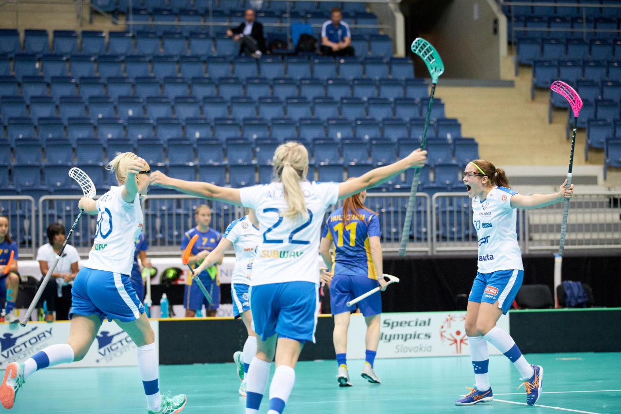 Women's World Floorball Championships 2017 
Stadion Ondreja Nepelu and Hant Arena Bratislava, Slovakia 
1rd - 9th December 2017 
Event website: www.iffwfc.org 
Photos: Michael Peter