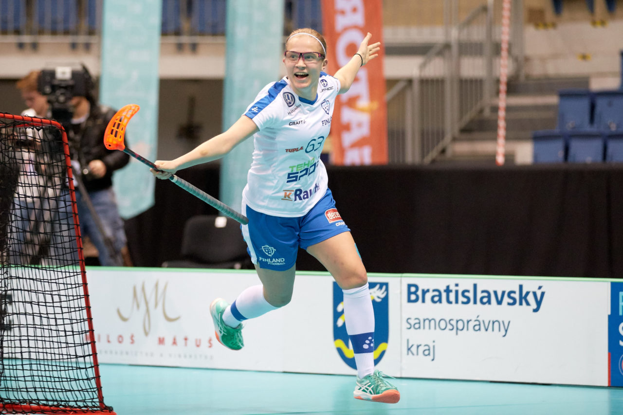 Women's World Floorball Championships 2017 
Stadion Ondreja Nepelu and Hant Arena Bratislava, Slovakia 
1rd - 9th December 2017 
Event website: www.iffwfc.org 
Photos: Michael Peter