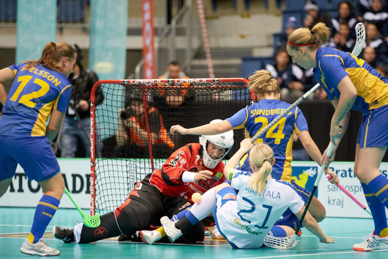 Women's World Floorball Championships 2017 
Stadion Ondreja Nepelu and Hant Arena Bratislava, Slovakia 
1rd - 9th December 2017 
Event website: www.iffwfc.org 
Photos: Michael Peter