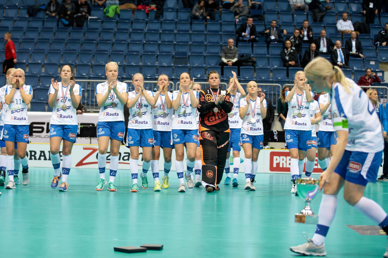 Women's World Floorball Championships 2017 
Stadion Ondreja Nepelu and Hant Arena Bratislava, Slovakia 
1rd - 9th December 2017 
Event website: www.iffwfc.org 
Photos: Michael Peter