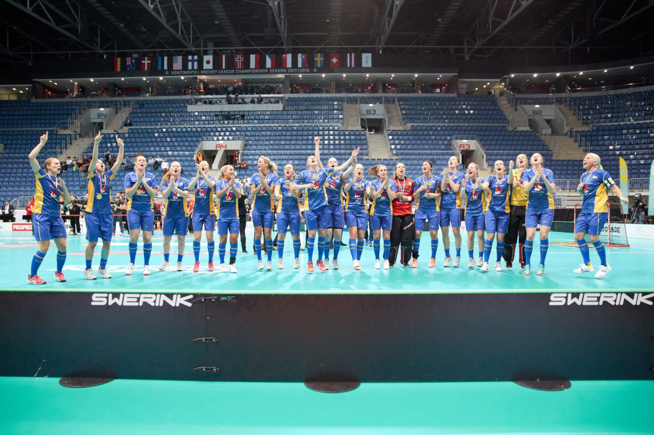 Women's World Floorball Championships 2017 
Stadion Ondreja Nepelu and Hant Arena Bratislava, Slovakia 
1rd - 9th December 2017 
Event website: www.iffwfc.org 
Photos: Michael Peter