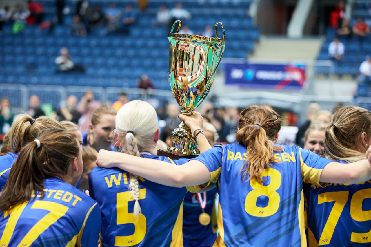 Women's World Floorball Championships 2017 
Stadion Ondreja Nepelu and Hant Arena Bratislava, Slovakia 
1rd - 9th December 2017 
Event website: www.iffwfc.org 
Photos: Michael Peter