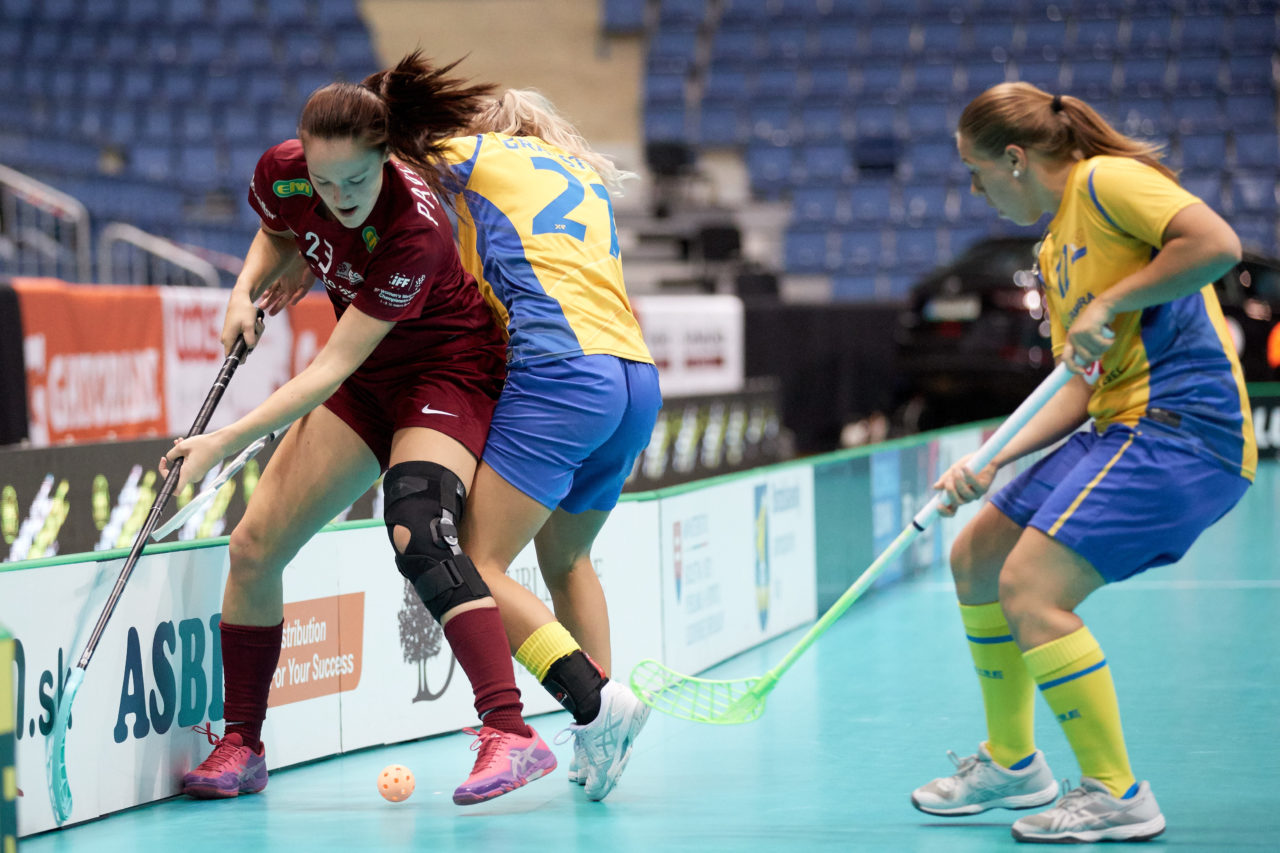 Women's World Floorball Championships 2017 
Stadion Ondreja Nepelu and Hant Arena Bratislava, Slovakia 
1rd - 9th December 2017 
Event website: www.iffwfc.org 
Photos: Michael Peter