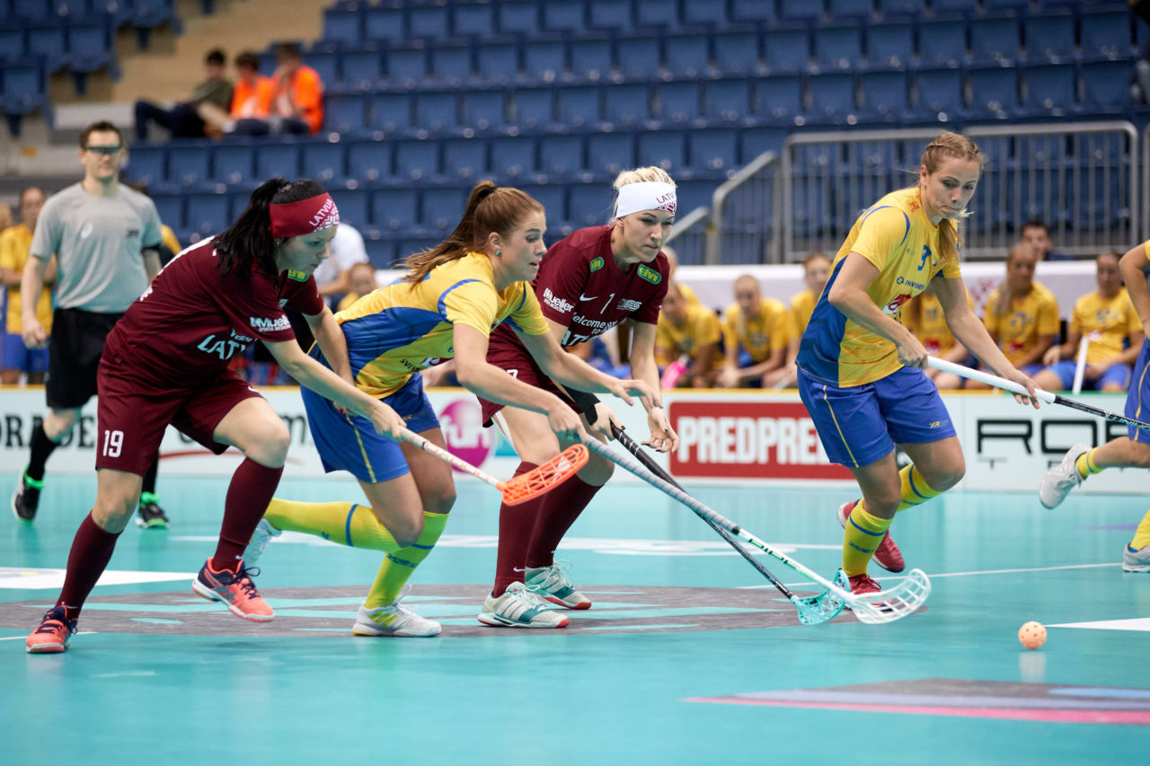 Women's World Floorball Championships 2017 
Stadion Ondreja Nepelu and Hant Arena Bratislava, Slovakia 
1rd - 9th December 2017 
Event website: www.iffwfc.org 
Photos: Michael Peter