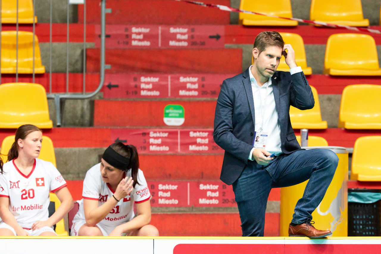 Women's World Floorball Championships 2017 
Stadion Ondreja Nepelu and Hant Arena Bratislava, Slovakia 
1rd - 9th December 2017 
Event website: www.iffwfc.org 
Photos: Michael Peter