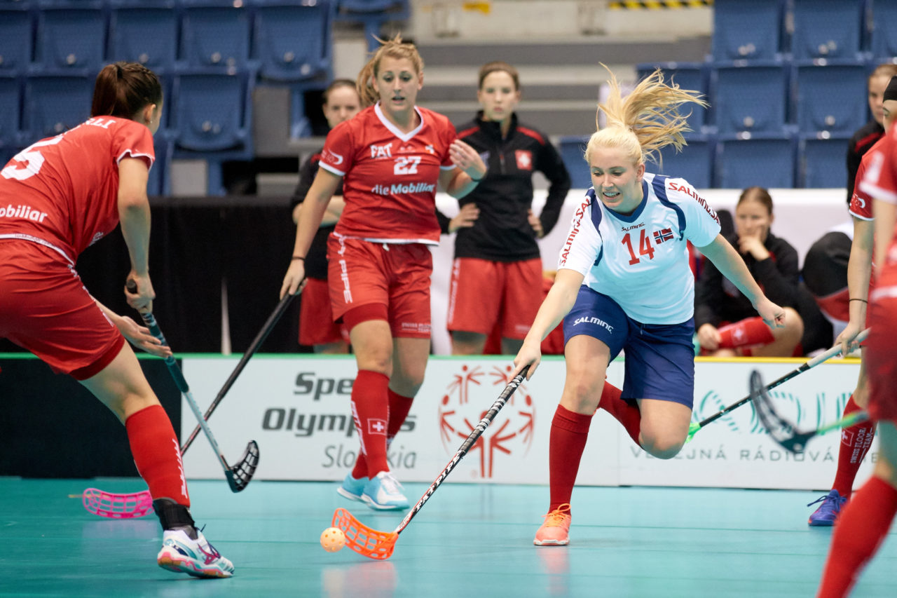 Women's World Floorball Championships 2017 
Stadion Ondreja Nepelu and Hant Arena Bratislava, Slovakia 
1rd - 9th December 2017 
Event website: www.iffwfc.org 
Photos: Michael Peter