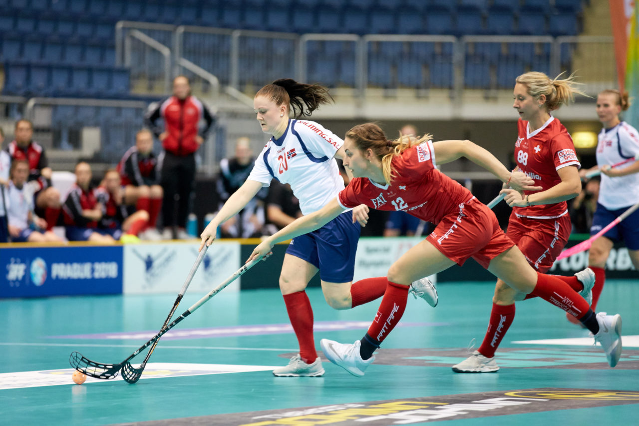 Women's World Floorball Championships 2017 
Stadion Ondreja Nepelu and Hant Arena Bratislava, Slovakia 
1rd - 9th December 2017 
Event website: www.iffwfc.org 
Photos: Michael Peter
