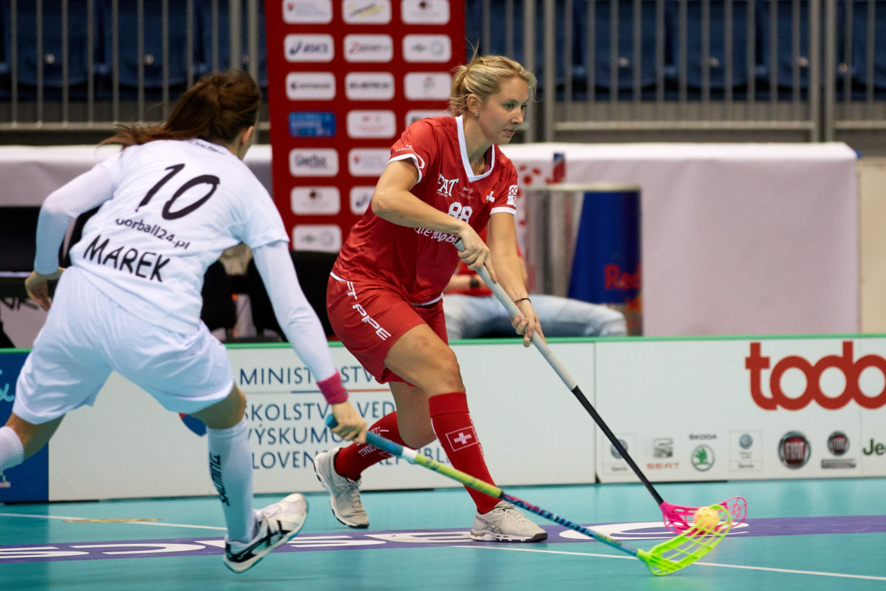 Women's World Floorball Championships 2017 
Stadion Ondreja Nepelu and Hant Arena Bratislava, Slovakia 
1rd - 9th December 2017 
Event website: www.iffwfc.org 
Photos: Michael Peter
