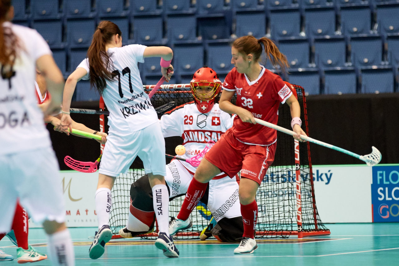 Women's World Floorball Championships 2017 
Stadion Ondreja Nepelu and Hant Arena Bratislava, Slovakia 
1rd - 9th December 2017 
Event website: www.iffwfc.org 
Photos: Michael Peter