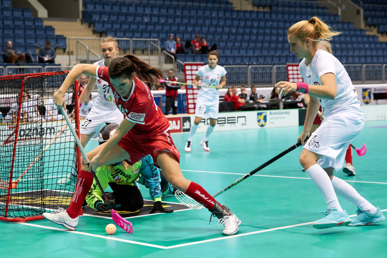 Women's World Floorball Championships 2017 
Stadion Ondreja Nepelu and Hant Arena Bratislava, Slovakia 
1rd - 9th December 2017 
Event website: www.iffwfc.org 
Photos: Michael Peter