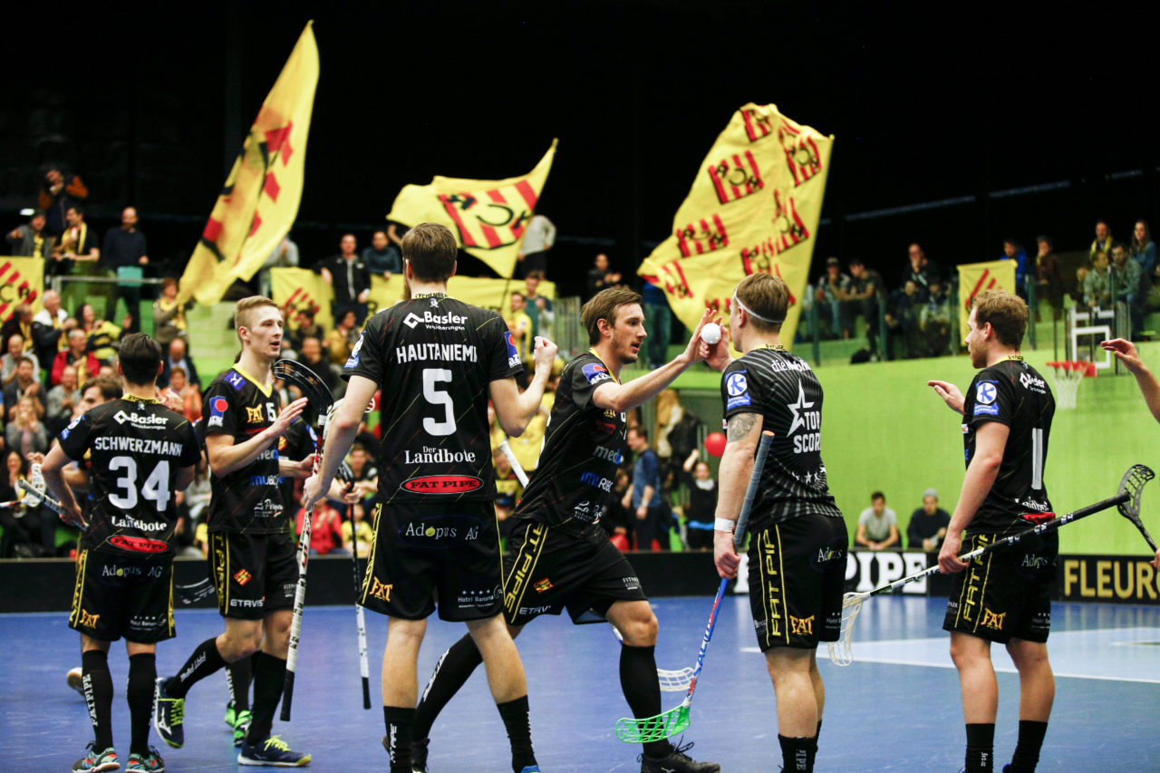 Rychenberger Jubel.

(Cup Halbfinale; GC - HC Rychenberg Winterthur; 12.1.2018,; Sporthalle Hardau, Zuerich)
Photos: www.unihockey-fotos.ch / Claudio Thoma