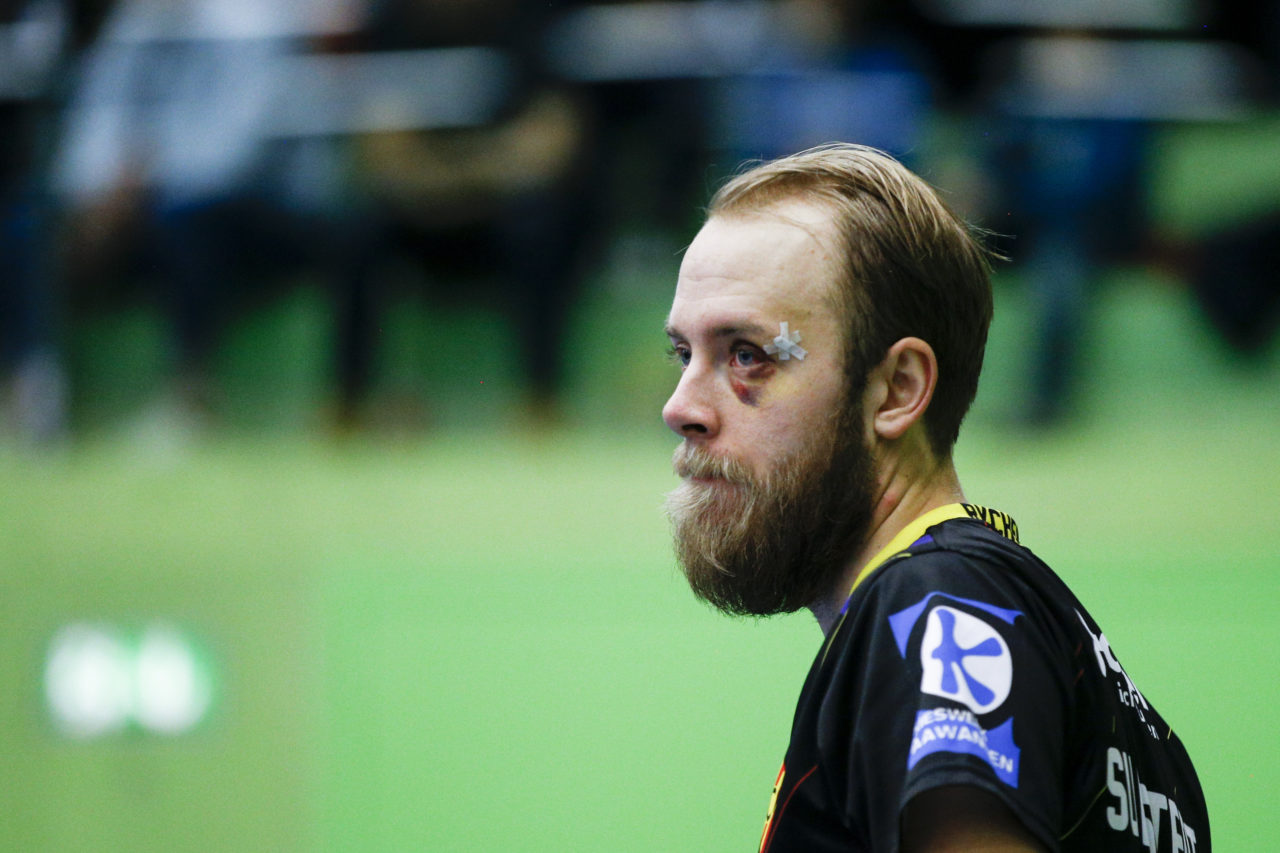 Rasmus Sundstedt (Nr. 66, HC Rychenberg Winterthur) mit laediertem Auge.

(Cup Halbfinale; GC - HC Rychenberg Winterthur; 12.1.2018,; Sporthalle Hardau, Zuerich)
Photos: www.unihockey-fotos.ch / Claudio Thoma