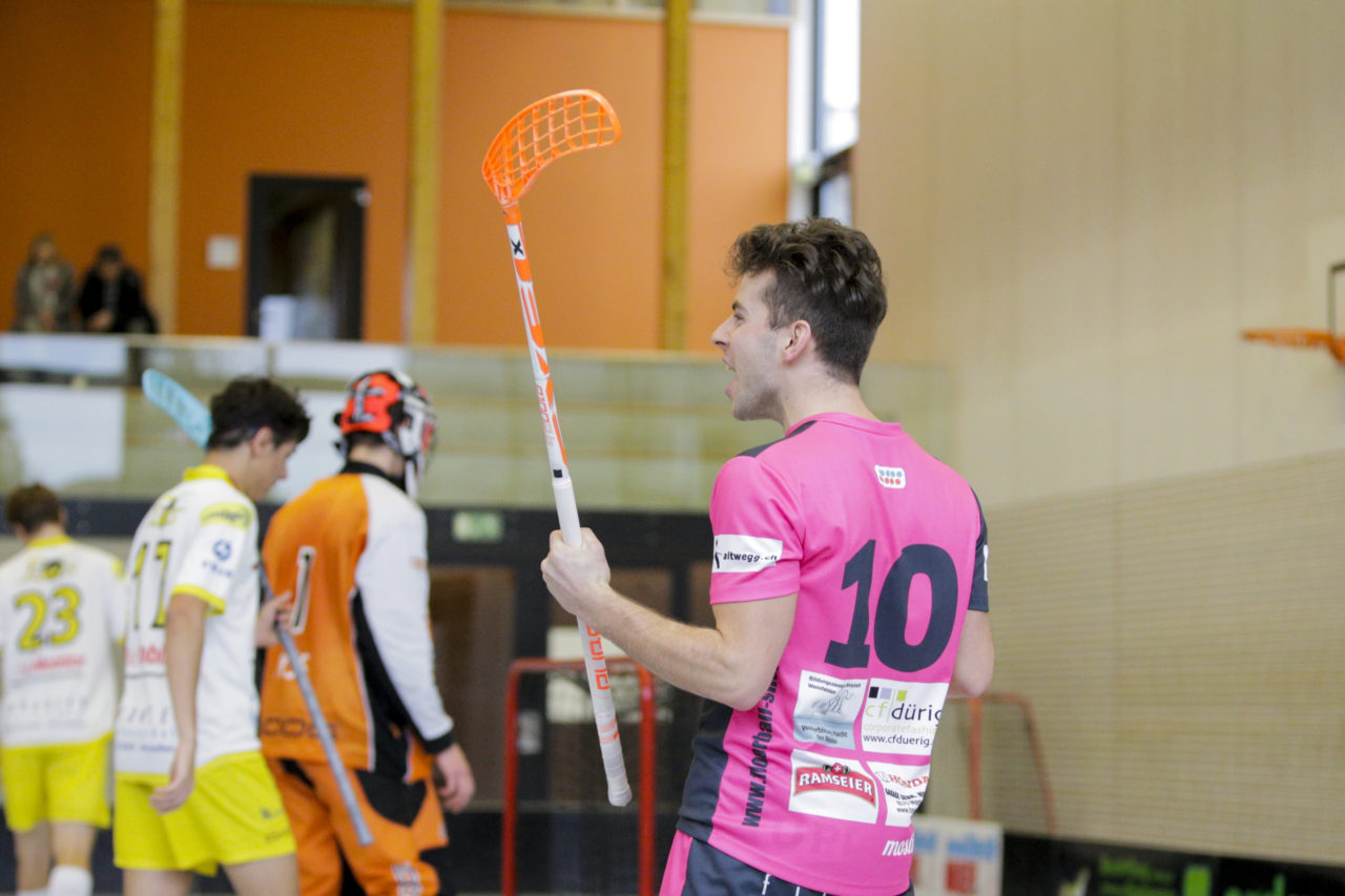 Floorball Thurgau U21 - Jona Uznach Flames U21
(16.1.2018, Paul Reinhart Halle, Weinfelden)
Photos: www.unihockey-fotos.ch Claudio Thoma
